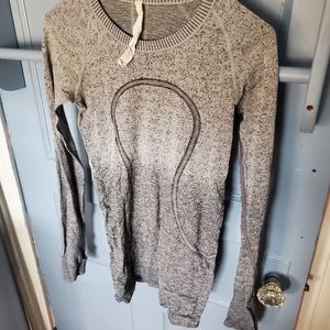 LuluLemon Swiftly sz 4